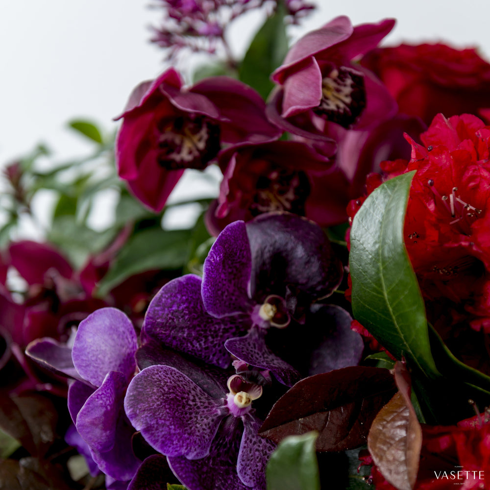 Dark Romance from Flowers Vasette