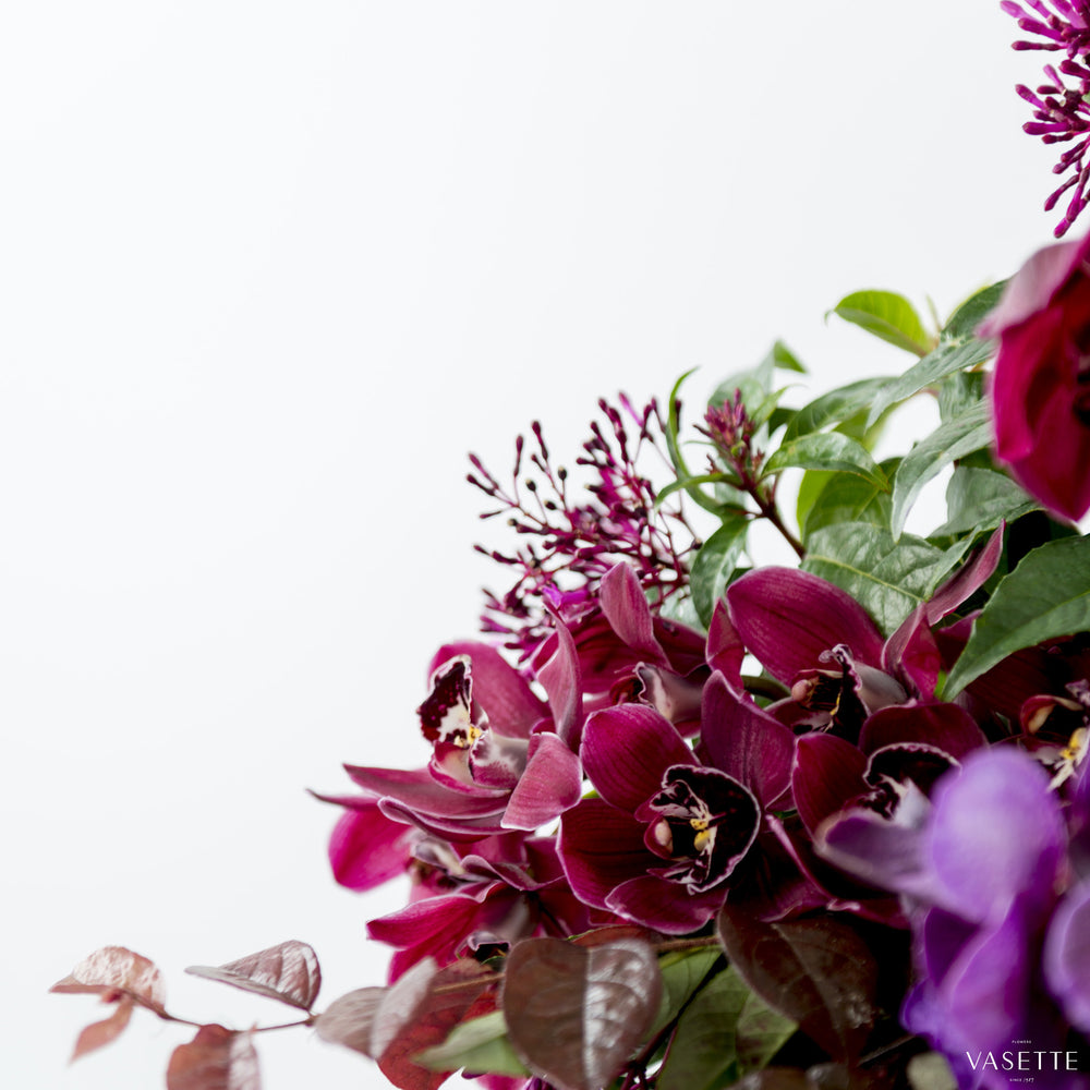 Dark Romance from Flowers Vasette
