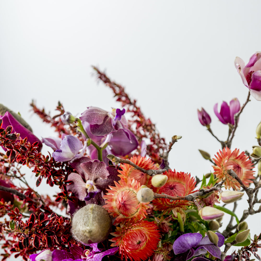 Sculptural Posy from Flowers Vasette